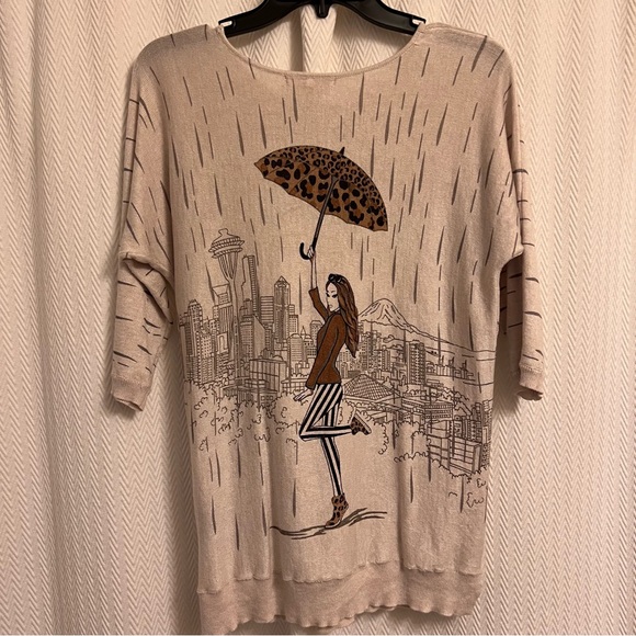 Mesh + Lace brown tunic with girl with umbrella in the rain small - Picture 1 of 5